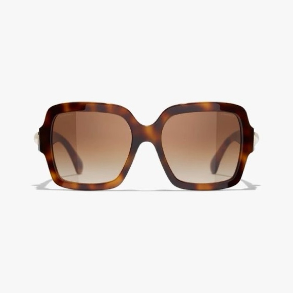 5 HR SALE CHANEL Tortoise Shell Sunglasses